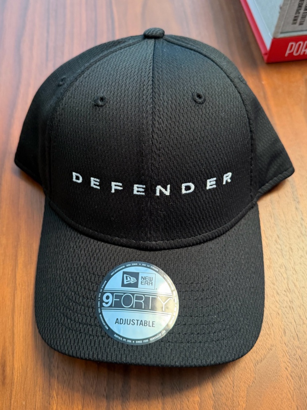 New Era Black 9FORTY adjustable Land Rover Defender hat - one size - black